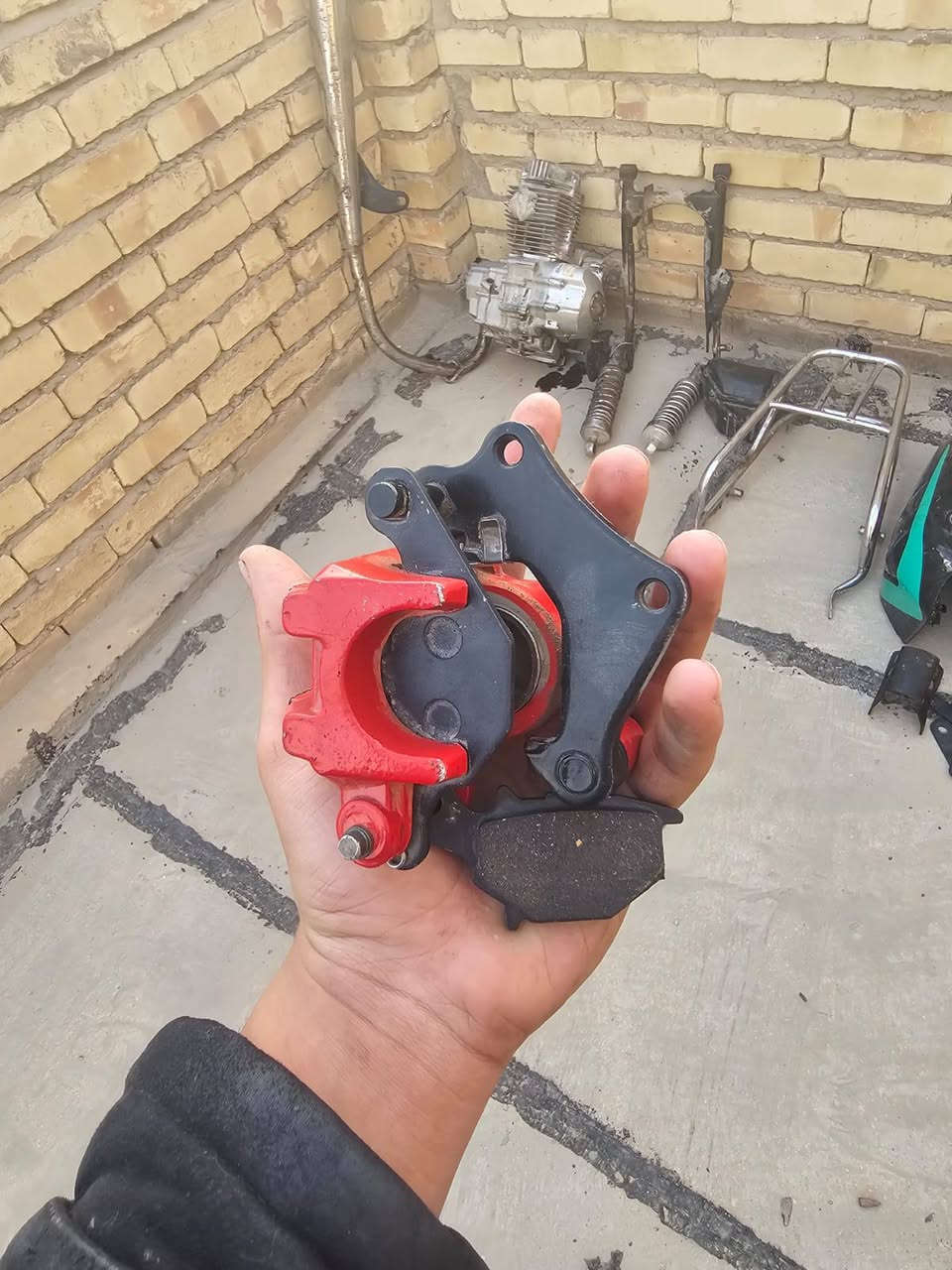 سلام عليكم شواصي 2 واحد بي صدر كامل واحد فارغ وغراض ومكينه بيه خيط تبخير بس وغراض دراجه سعر 200وبيهن مجال ابيع شلع


**إذا كنت صاحب هذا الإعلان وتريد حذفه لأي سبب، رجاءا أرسل رسالة إلى الدعم الفني**