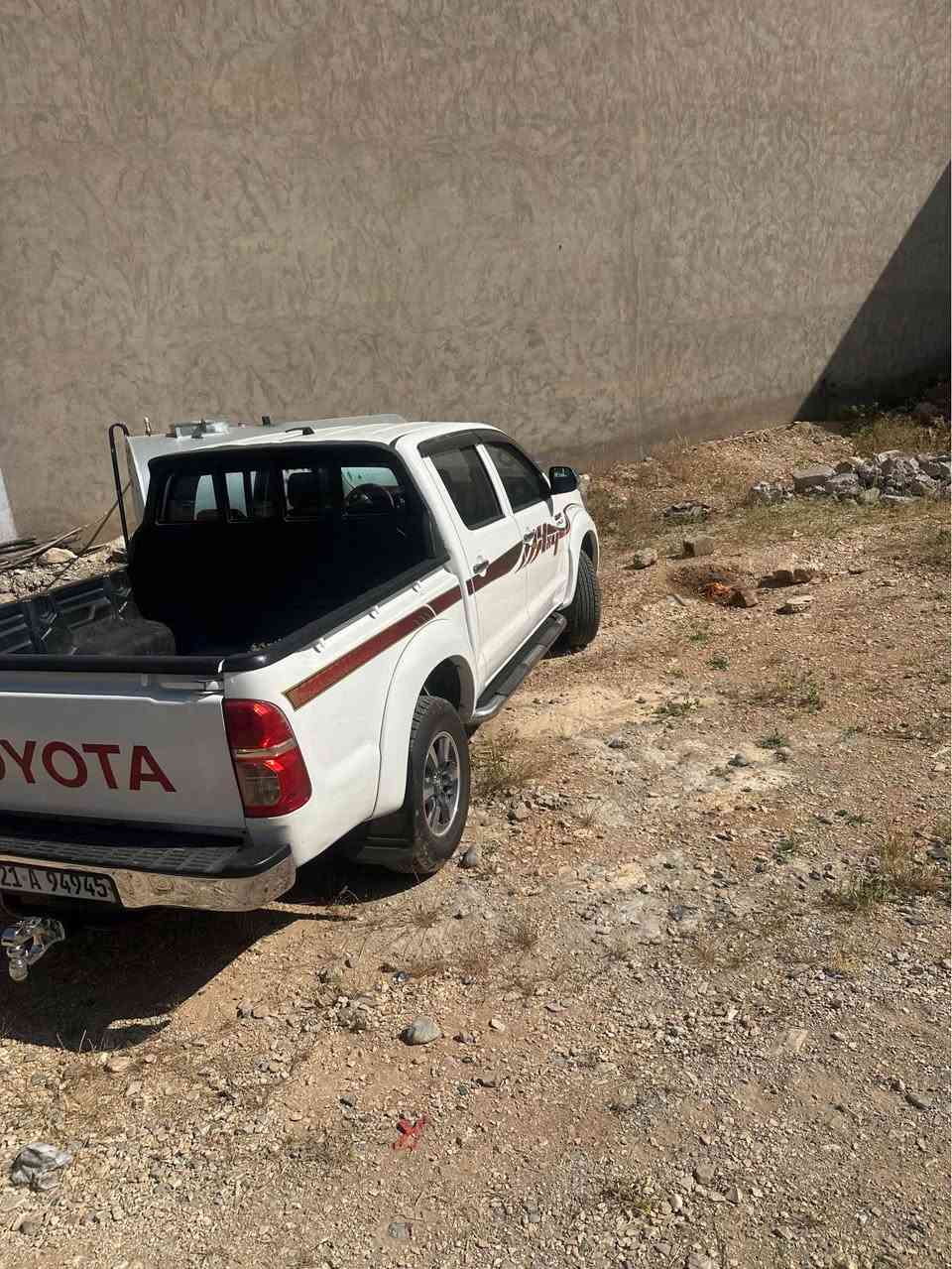 Toyotaمه رزييه ده بل ئه كسل 2012بي بوياخ يه ك په له ساردي هه يه وه ك شه ريكه وايه هه مو گياني به شه رت گيرومه كينه نه كراوه ته وه جوارتايه و ويلي لوك به ناوي خومه وه يه تا٢٠٣١تازه يه ته حويل خه رامه هه موكياني به شه رت زور نازداره ماشه الله زژماره*********** السليمانية, العراق

