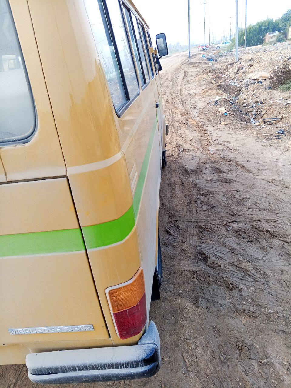 سلام عليكم سيارة مارسدس 18راكب للبيع مديل 81سيارة جاهزة  ولاستفسار عل انتصال ***********
