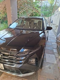 توسان موديل ٢٠٢٥ ضرره بنيد ودعاميه  فقط تم تبديل دعاميه وبنيد اصلي نفس...