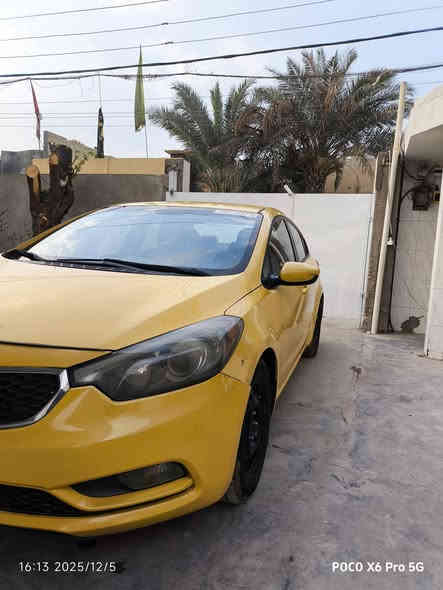 كيا فورتي موديل 2015 حادث امريكه بس الدعاميه الاماميه بدون ايرباكات و بل عراق حادثهه ضربه بل حوض و مسحوب بدون معجون مواصفات عاديه السياره مكفوله عده الحادث الي بل عراق رقم انكليزي بسمي تحويل ثاني يوم السعر 110 و بيهه مجال بسيط
***********
