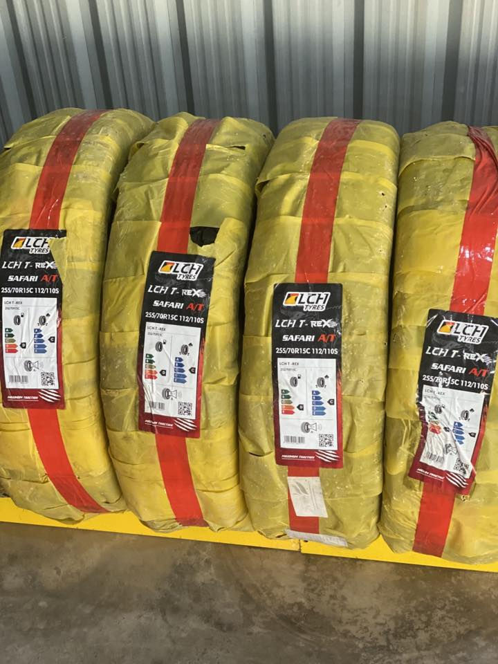 السلام عليكم
متوفر تاير جديد كافه القياسات والاحجام 

كوري تايلندي صيني انتاج حديث 

واسعار جمله 

فتح وشد داخل المركز مجاني 

العنوان مدخل الشباب مقابيل حسينه حواس 

الرقم ***********
