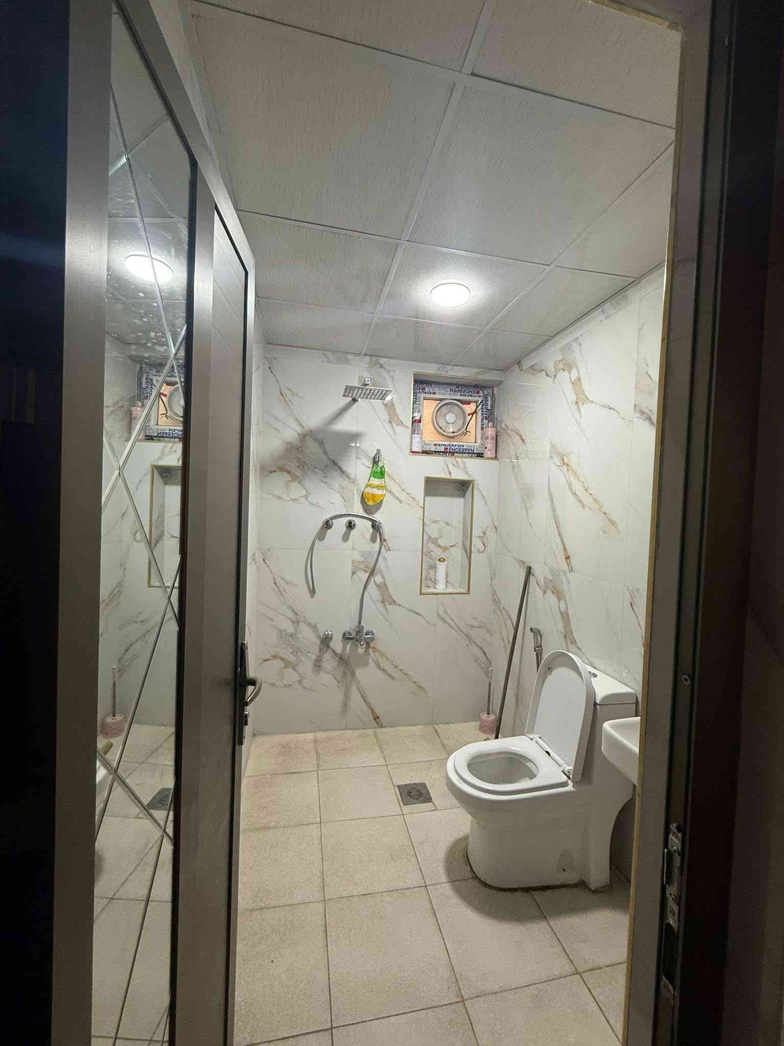 اعلان بيت بالغزالية جديد جدا بسعر 390,000,000📣
المساحة 130م واجهه 6,5م

الغزالية شارع مدير الامن يحتوي على

🔴صالة معزولة

🔴مطبخ معزول

🔴صحيات 3

🔴غرف نوم 4

🔴كراج

للاستفسار اكثر يرجى الاتصال:-
☎️***********☎️***********☎️
