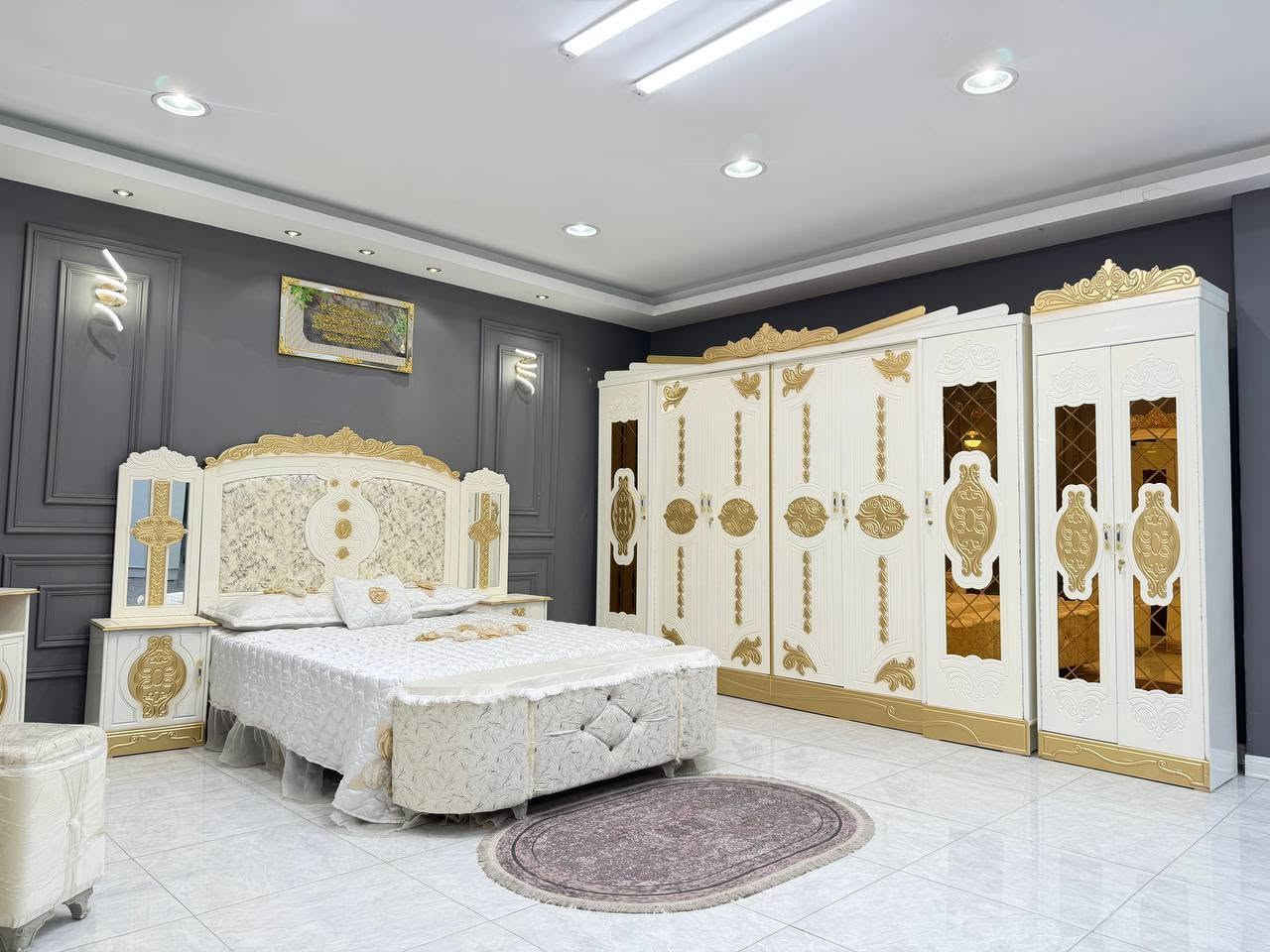 ⚜️تفاصيل الغرفة ....⚜️

صاج خارج ٤ملم ام دي اف 🪭
وداخل معاكس ٣ملم 
صبغ مرمري درجة اولى 

عدد القطع  ٧ قطع 😍
1 //جرباية  قياس  ١٦٠ × ٢٠٠ 
//ميز جانبي ايسر قياس ٥٠
2// وميز  جانبي  قياس ٥٠
3// زاوية ارتفاع مترين عرض ٨٠
4// وميز بلازمه  
5//وميز مراية ارتفاع مترين عرض ١٢٠
6// وكنتور ٦ باب  ارتفاع مترين و١٥ طول ٣ متر و١٥

القطعه الثامنة حسب الطلب شازلون
سعرها ٥٠ الف ❤️
طابوريه ١٥ ❤️

(توصيل مجاني مركز بغداد )
التوصيل يشمل الشد مجاني 
وتوصيل محافظات حسب البعد


**إذا كنت صاحب هذا الإعلان وتريد حذفه لأي سبب، رجاءا أرسل رسالة إلى الدعم الفني**