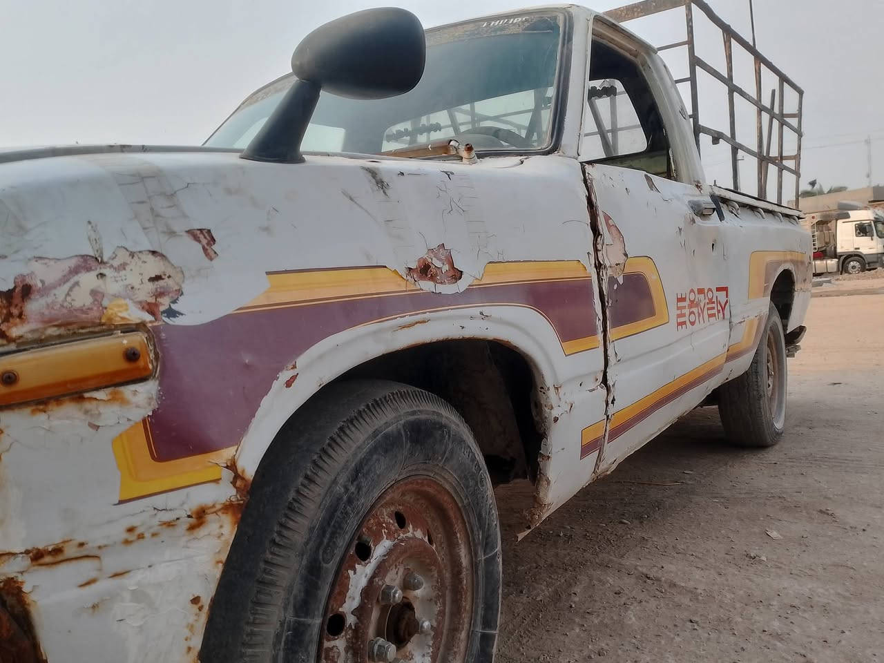 للبيع بيكم موديل 82 كير اكسل محرك الشاصي بي خياس شويه
صاحبها الشرعي متوفي 
السعر 12 وبيها مجال 
مكان السياره ديالى 
متواجد فيس واتساب واتصال
***********
