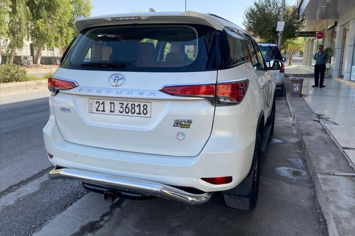 تۆیۆتا فۆرچنەر 2021 دەبڵ اکسل 
تەنها 57 هەزار کم ڕۆشتووە 
بي برياه ليدراوى نيه  
 تبريد مركزى
هيج شوخت بيوه نيه 
مه كينه ى نه كراره وه ته وه
هه موكيانى به شه رت

سعر : لە کۆمێنت داوای بکە ڕاستەوخۆ بۆت دێت 🤖 

دینار مەسرەفی تێدا نییە 
 شوين سليمانيه 

ژمارەی خاوەنەکەی 
***********
