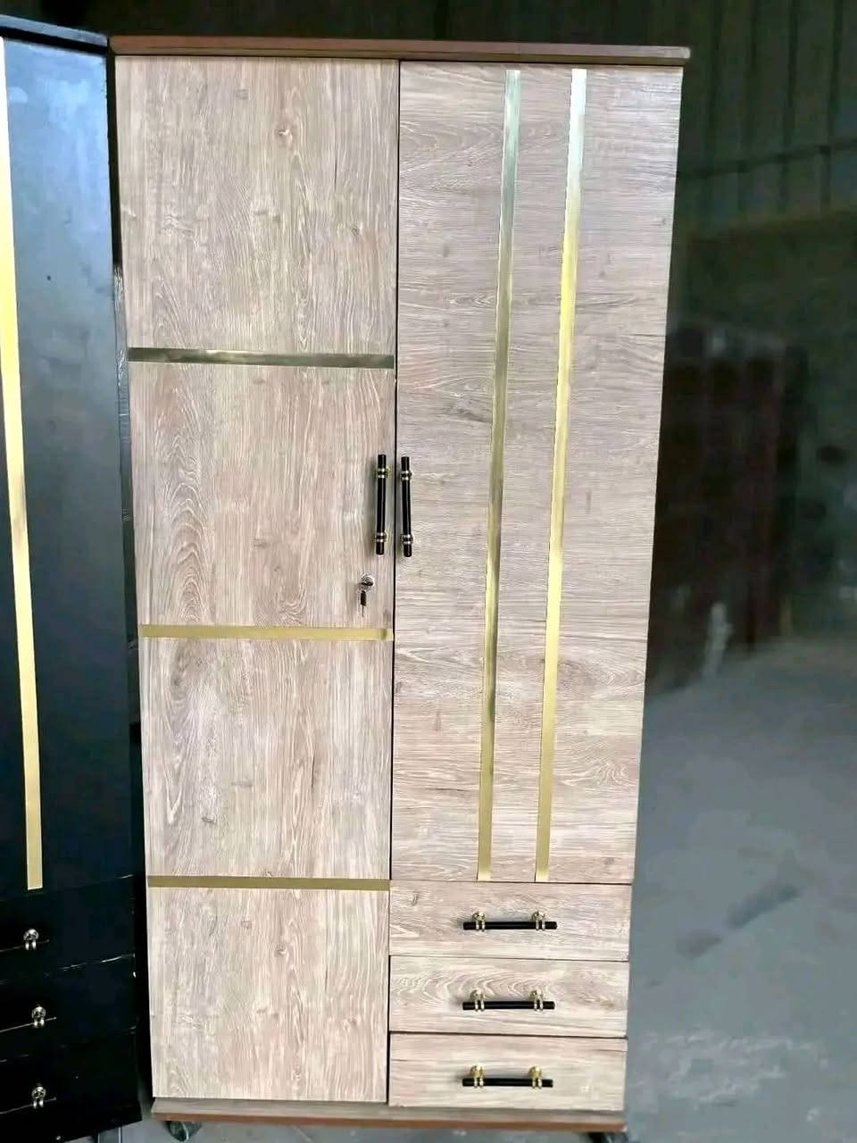 💥دولاب ضلفتين و3 درج

📌دولاب مكون من ضلفتين ارفف ونص شماعه و 3 ادراج 

-طول 👈170 سم
-عرض👈 80 سم
-عمق👈 40 سم

خشب pvc  عليه طبقة ملامين مستورد تركي بطبقه عازله ضد المياه والرطوبة العالية

💥سعره👈 1900ج 
💥اضافة مرايا 👈250

شحن قاهره وجيزه 👈100

محافظات 👈250


**إذا كنت صاحب هذا الإعلان وتريد حذفه لأي سبب، رجاءا أرسل رسالة إلى الدعم الفني**