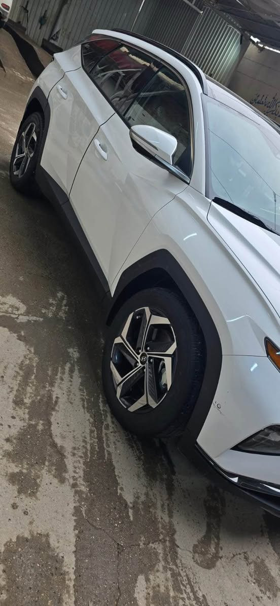 السلام عليكم
 توكسان  موديل 2023  ابيض 🤍
بدون ايرباك ✅
ماشيه 22 الف 

المواصفات LIMITED VIP  1/1
1- بصمة تشغيل 
2- بصمة أبواب لمس دخول ذكي 
3- بنوراما 
4- صندوق كهرباء 
5- كامرات 360 درجة 
( جانبية - أمامية - خلفية ) 
6- كامرات مع الأشارة 
7- السيارة تتقدم وترجع بالبصمة 
8- تبريد تدفئة كشنات أمامية 
9- كشنات جلد لون أسود ملكي 
10- كشنات كهرباء 
11- أضواء محيطية  
12- كشنات خلفية هيتر 
13- مرايات تعتيم ذاتي 
14- أبل كار بلي 
15- أندرويد أوتو 
16- شاشة دجيتل 3 أشكال للقيادة 
17- أشاير ترحيب 
18- أضواء أمامية LED زنون 
19- أضواء خلفية LED
20- قطعتين تبريد 
21- أشارات بالمري
22- گير دگم 
23- شفتات ستيرن وتحكمات 
24- تدفئة ستيرن
25- محرك 2500المرغوب 
26- هاند بريك بصمة 
27- شحن واير ليس 
28- منافذ شحن 
29- أوتو هولد 
30- تشغيل عن بعد 
31- حساسات  أمامية وخلفيه
32- رادار أمامي رادار خلفي رادار جانبي 
33- نقطة عمياء .
الحادث مرفق بالمنشور شبر بالبنيد وتبديل جامة البنراما بدون دواخل شرط وبدون ايرباك ✅
بابل
السعر : 210 $ 
للاستفسار
*********** المحاويل, بابل
