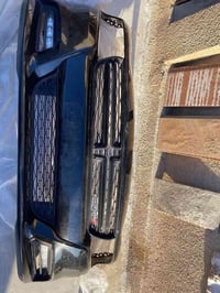 عندي دعاميه امامي وخلفي لون اسود كاملت شرط أصليت sxt 07735364844