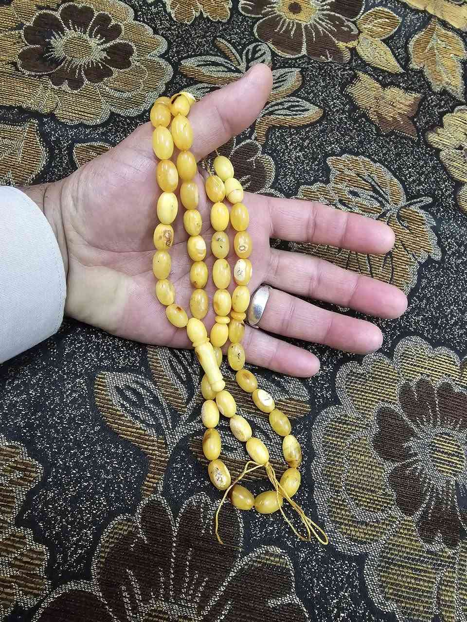 بيض الحمام او الكصه الزيتونيه 
مسبحه من كهرب بحر البلطيق الحر الطبيعي الشوائبي باجمل جراخه الزيتونيه او بيض الحمام والسبحه مغيره لون (رايحه للتغليف) بسبب التخزين شرط وضمان مدى الحياة بأصالة الخامة لاكبس ولاضغط ولا مسال ولامعالج ولاكهرب صيني 
وزن ٣٧ غرام  ٤٨ حبه ٩×١٤ ملم


**إذا كنت صاحب هذا الإعلان وتريد حذفه لأي سبب، رجاءا أرسل رسالة إلى الدعم الفني**