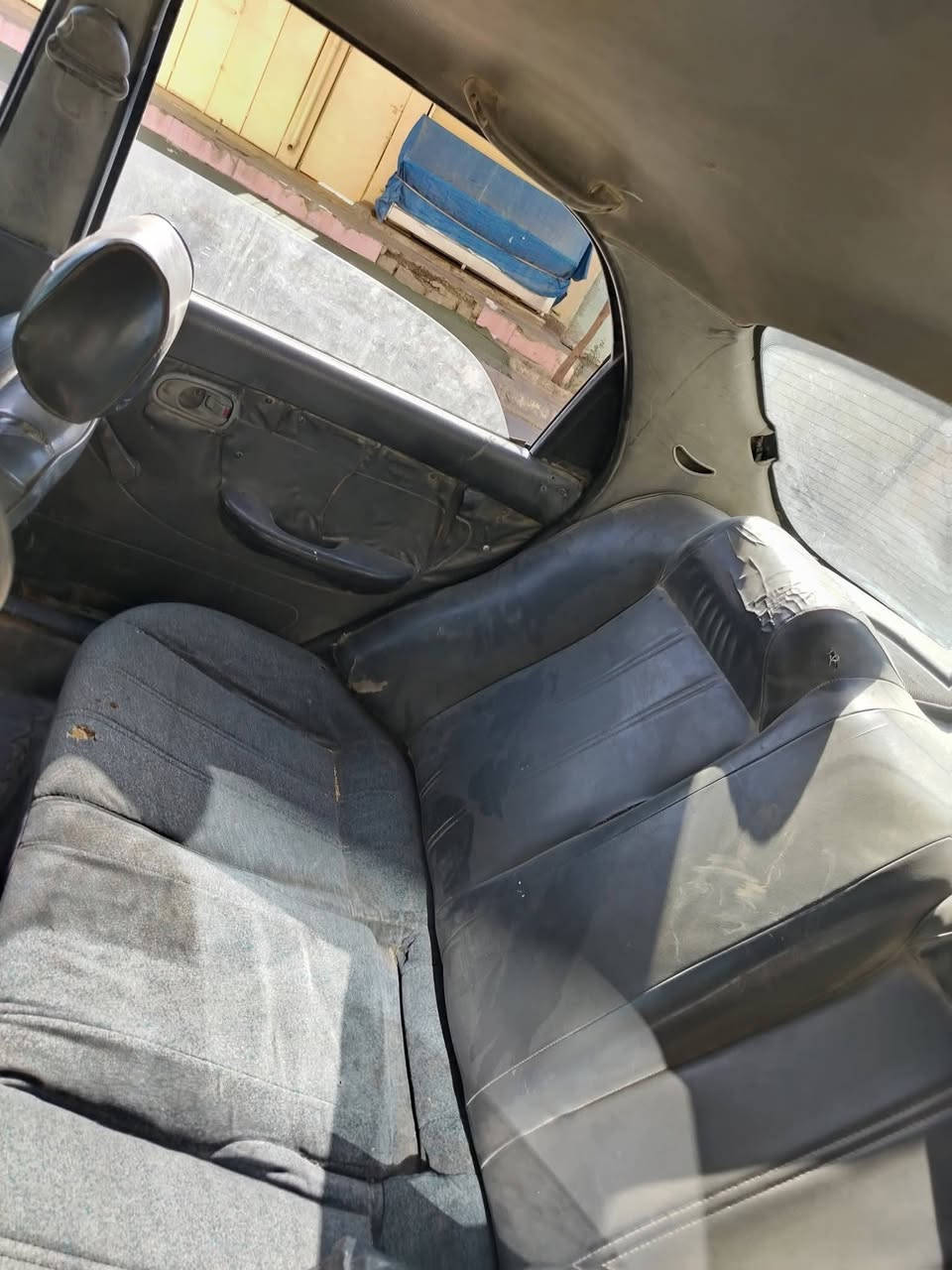 السلام عليكم
مكلف بالنشر كيه كريدوس موديل٢٠٠٠ صدر نضيف كير جديد كهربايات كلها شغاله محرك فار يطق *********** واتساب
