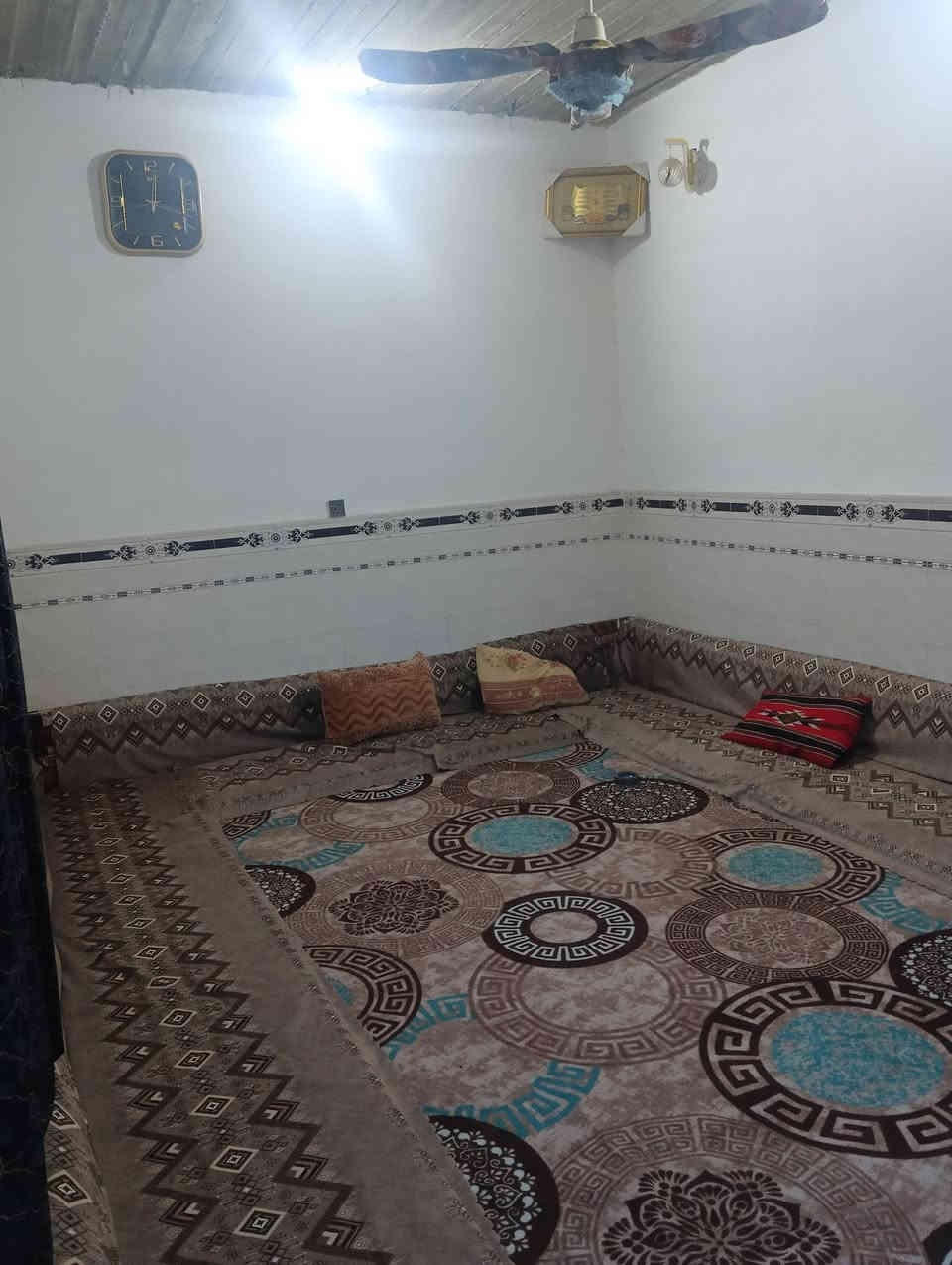 يعلن مكتب الاصدقاء للوساطة العقاريه

دار للبيع  100 م مربع    طابوزراعي سند 25اقرار محكمه ثاني يوم🏡
✅ تحفه فنيه شغل درجه اوله جيب مهندس وافحص 
سعره 28وبيه مجال
موقع ,البيت /نجف 🏡  شارع كربلاء عمود 130طريق ياحسين

عنوان المكتب شارع الصب مقابل قرية الغدير عمود 261
البناء 🏡 
غرفت  نوم/صاله/مطبخ /طرمه /صحيات/مكشوفه
بناء مرتب/ اساس + سقف كونكريت + بلوك+سيراميك الواح هندي+ارضيه بورسلين ثقيل ++

ألخدمات 🏡 عرض الشارع 15متر
ماء/كهرباء/مدارس/سوق/تبليط/مولد

*********** واتساب واتصال
