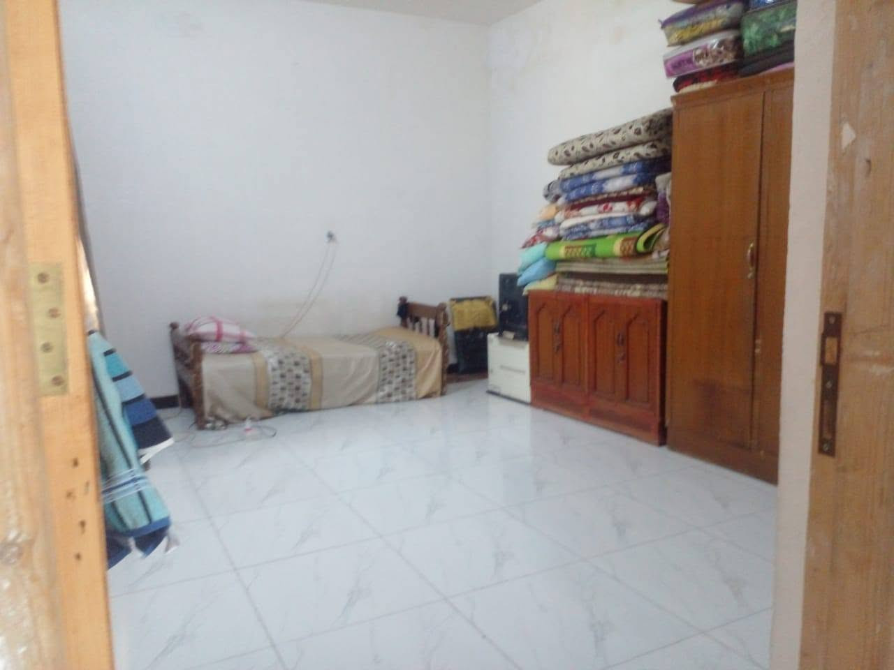 السلام عليكم بيت 125 سنت 25 شاخة 6 بيت بناء حديث كلة طابوك جاهر السعر 75 مليون بي مجال مكلف بالنشر رقم صاحب البيت ***********
