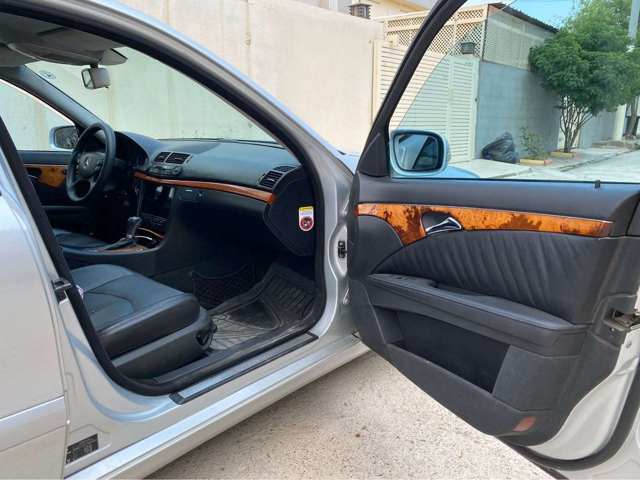 Mercedes benz E-Class 2009 أربيل, العراق


**إذا كنت صاحب هذا الإعلان وتريد حذفه لأي سبب، رجاءا أرسل رسالة إلى الدعم الفني**