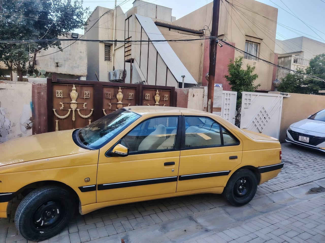 للبيع بيجو ٤٠٥. موديل ٢٠١٥

رقم بغداد انكليزي بأسمي هزه جديده مصفر هيئه وغرامات

مكفوله من الضربه والصبغ والتبديل
بيها شبر بارد موضح بالصوره عدا هذا مكفوله كير مكينه مكفولات بيها نقوصات بسيطه

مكاني بغداد علي الصالح ***********

السعر ٤٥. وبيها مجال
