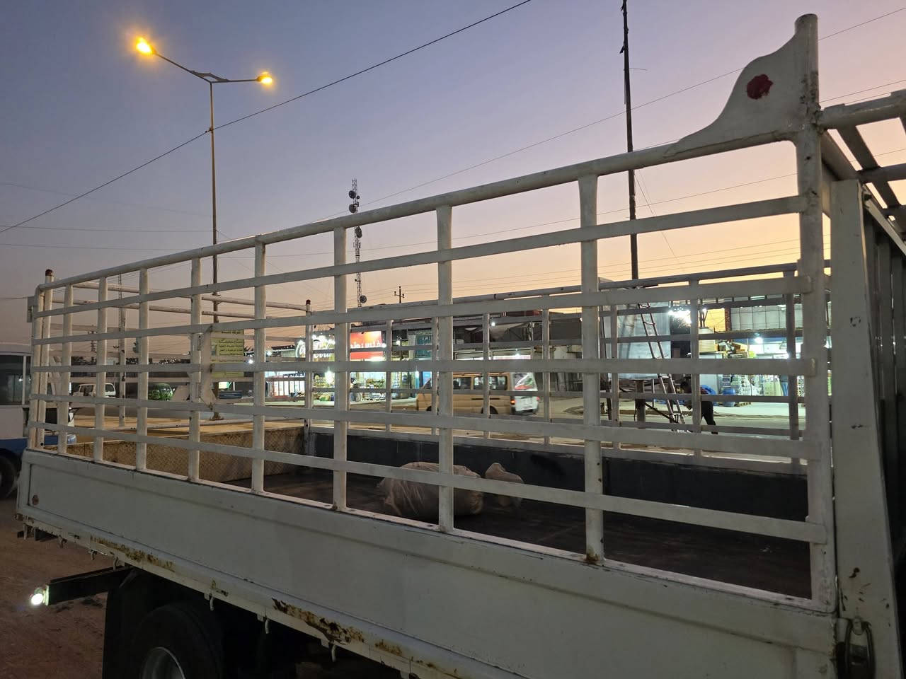 محجر كنتر للبيع طول 4ونص مكاني بغداد سعر 400 /***********
