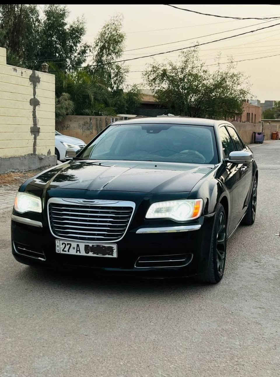 أوباما 12 سياره مكينه 3600   مكينه كير  شرط الفحص شاشة كبيرةكشنات تدفئة تحكم كشنات كهربائي  كاميرا تشغيل عن بعد كلاص ثلاجه   حداديه اكسن تبريد ثلج تخم تاير سياره بيها فقط جاملغين اماميات وجاملغين خلفيات صبغ وبيها بيبان مفتحه ومطبعه كشرها كلش نظيف لا شخوط ولا بارد ولا دحجات  مكان سياره طوريج سعر ١٣٧وبيها مجال بسيط فقط بيع بدون مراوس. ***********
