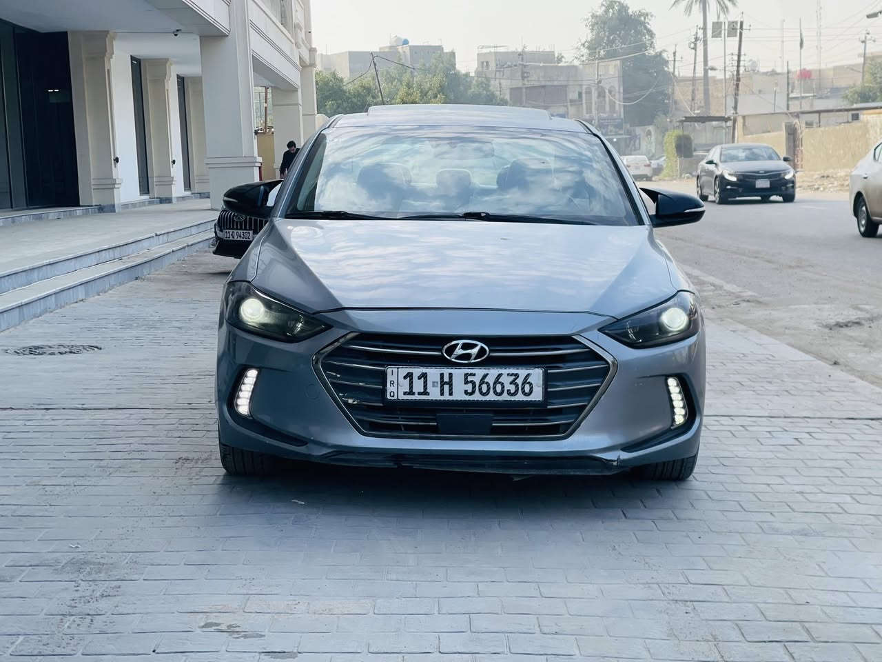 سلام عليكم مكلف بنشر شراي يتصل 

النتره مديل 2017 أجمل مديل بل النتره 

فول. لمتدد اعلى فئه 

فتحه 

بصمه أبواب 

بصمت تشغيل 

كشن. كهرباء 

خزن ميموري 

تدفئه بل كشنات 

اشارت ترحيب. 

لد امامي 

لد خلفي 

بعد بيها هواي موصفات 

ملاحضه مكينه مبدله جديده بل كارتون 

صدر  جديد منضومه  تبريد. كوله جديد 

سياره حادثها بس دعاميه فقط او اجت من امريكا. كلير فقط. مثل ما موضح بسونار 

شواصي لغود كفاله 

سياره مال بيت وبل عافيه عل ياخذها 

شراي يتصل ‭٠٧٧٠ ٩٠٥ ٨٧١٦‬

السعر 129وبيها مجال كولش بصيط. 

مكاني بغداد الوشاش
