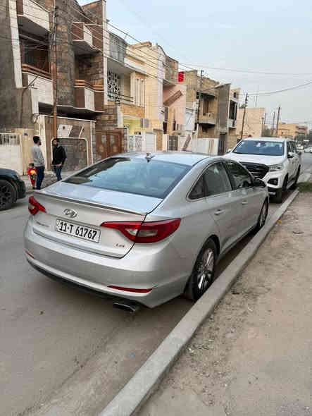 السلام عليكم 
سوناتا 2017 للبيع
2400 جي دي اي 
سيارة مناقصهة اي شي جاهزة 
حادثهة قبغ صندوك وجاملغ خلفي صبغ بدون تبديل صور الحادث موجودة بالمنشور
البجم كبس 
رقمهة بغداد سنوية بأسمي تحويل ثاني يوم 
مكاني بغداد سبع ابكار
للاتصال ***********
السعر 133 وبيهة مجال
