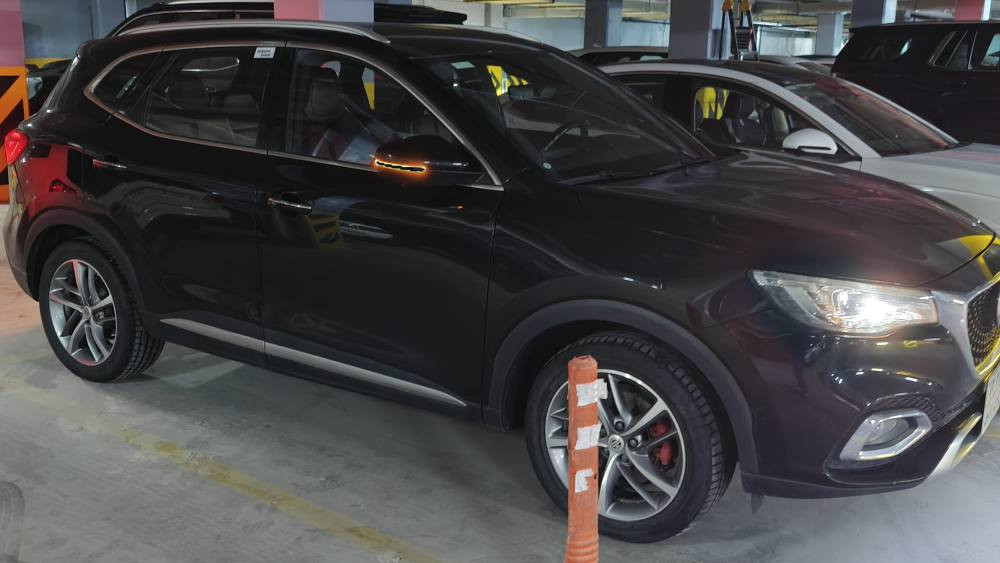 Selling MG HD TROPHY 2021 In Warranty 
Completely Maintained by MG COMPANY 
76000 KM DRIVEN
FULL OPTION 
AVERAGE 10 TO 12 KM P/L شقلاوة, أربيل


**إذا كنت صاحب هذا الإعلان وتريد حذفه لأي سبب، رجاءا أرسل رسالة إلى الدعم الفني**