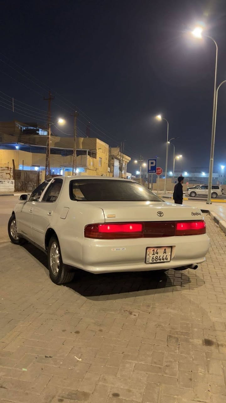 السلام عليكم اخوان كرسته نفخ
1موديل 1995 

2السيارة مرشوشه جمالية ومكفوله من الحادث 

3رقم جديد وسنوية لل2030 راعيه يريد تحويل بياع شراي لا تتصل 

4تخم تاير 

5 كهربائيات كلها شغاله جام يصعد وينزل كله مري شفط وتحكم شغال 

6 حدايدة 80 بل 100

7سعره 70 وبيه مجال قليل 

8 مكاني بصرة التنومه 

9 محرك ثنين ونص ڤي ڤي تي المحرك جديد ما صارله 5 اشهر من مشدود 

10 رقمي ***********/***********
11تبريد شغال وخير من الله
