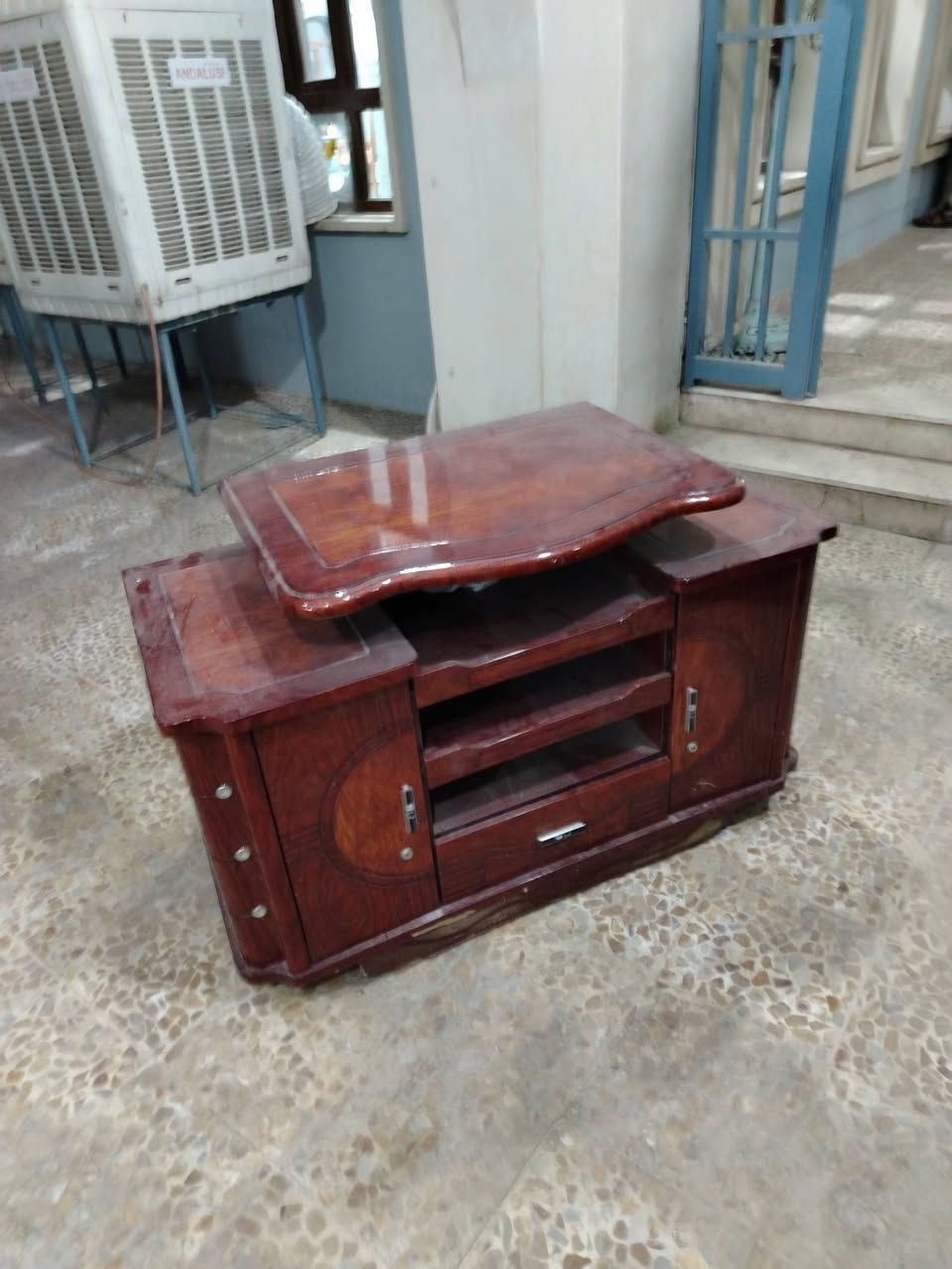 للبيع  استفسار علئ هذ الرقم ***********
