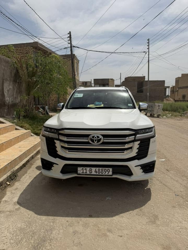 للبيع موديل ٢٠١٠ محدثة ٢٤ تحديث اصلي درجة اولى بحيث كل الي يشوفها عباله ٢٤ السيارة مصبوغه حزام فقط بدون دواخل . القماره مكفوله من الصبغ والسياره ترايدها يخبل مكينة ٦ سلندر .الكير والمكينه مكفولات من الفتح   والسياره باسمي حولتها قبل ٣ اشهر وأتعهد بالتحويل ثاني يوم سعرها ٢٨٠ وبيها مجال . مكانها بالنجف . للاستفسار ***********
وهاي صورها بالخطه جانت وشلت الخطة
