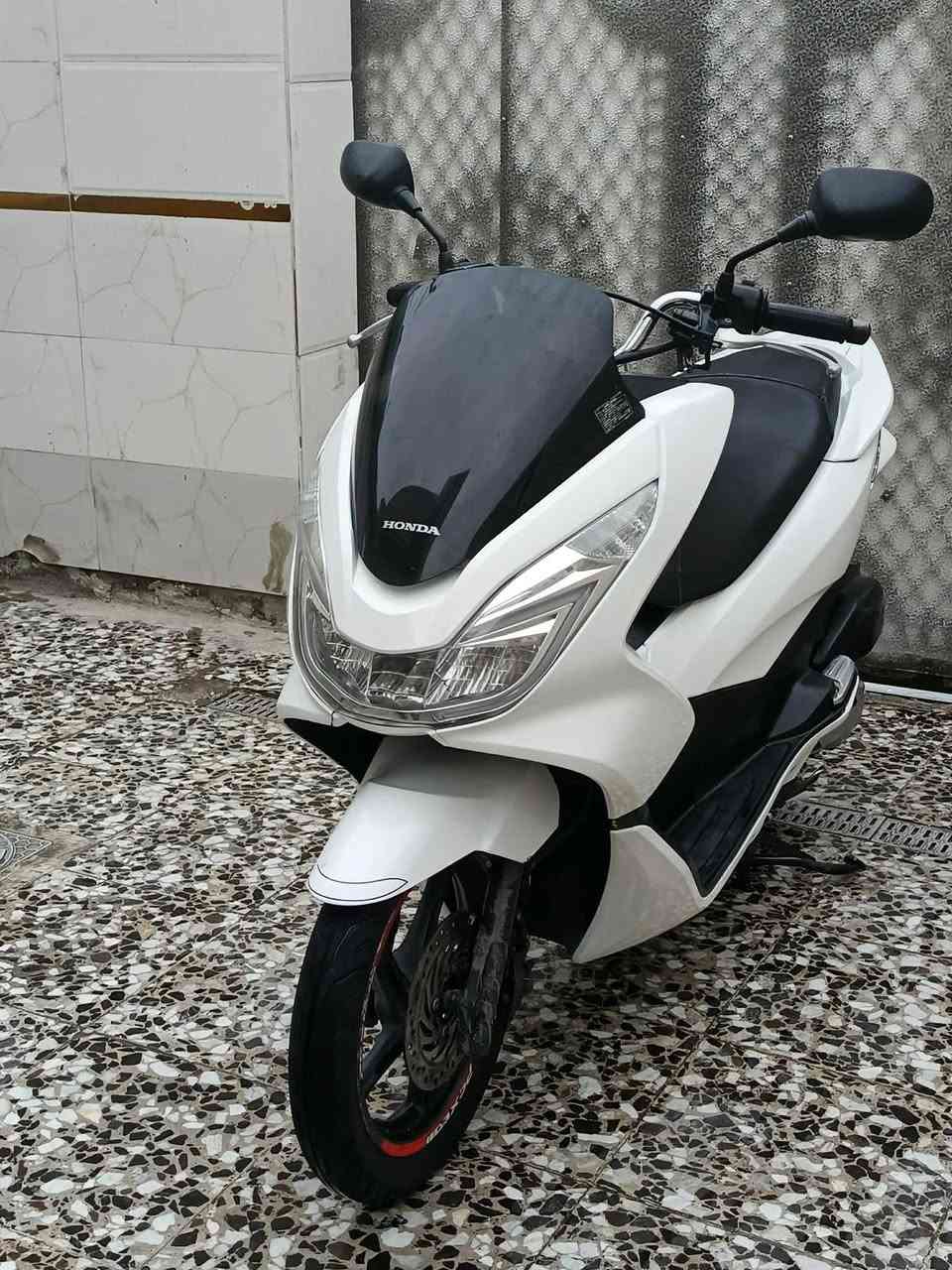 سلام عليكم بي سي إكس جيل الثاني
وارد ياباني كي إف مكينه 150 
حساس زدحام ستان حساس ماشيه 24الف
مكفولة كفاله عامه لون أبيض صدفي
هيتر بليدت دراجه مكفولة كفاله عامه 
سكن بغداد حي النصر ***********
