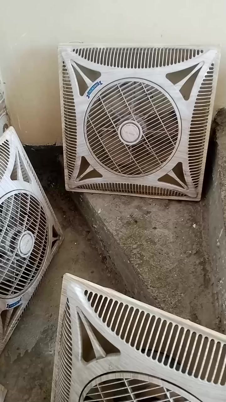 سلام عليكم متاح بنكات مستخدمات شئ قليل لي يريدهن ينتصل ***********
