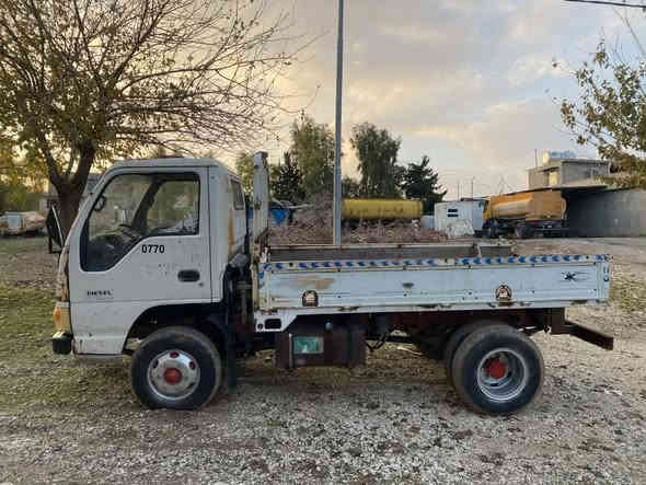 ئەمیکۆ 7طن  مۆدێل 2007چواربستۆن ڕەقەم هه ولیرە  کوشنو گاعی تازە تێگیراوە ناوی زۆرجوانە بەرگی دەرگای تازەیە سەنەوی لە 2018 وە بەسەر چووە گێڕومەکینەوعەکسلی بەشەرت  مەکینەی بوخاری نییە مەکینەی نەکراوەتەوە بۆ تەنکەرو گەڵابە دەبێ لە ئێستادا لۆرییە وینجی هه ڵڕشتی هه یە دە عمی نییە تەنها پۆڵیشو قەڵەم کاری دەوێ  ژ.م...***********واتساپ ڤایبەرم هه یە السليمانية
