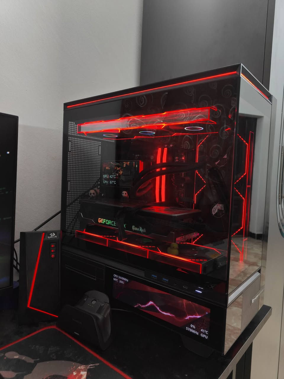 🔥 للبيع سيت أب Gaming كامل تجميعه لل2k على اعلى اعدادات  🔥
📍 بغداد

💻 مواصفات الحاسبة:

• CPU: AMD Ryzen 5 9600X (جديد)
• Cooler: Pro Flow 360 Liquid Cooler (جديد)
• Motherboard: Gigabyte B850 GAMING WIFI6 (جديد)
• GPU: Palit GeForce RTX 3080 GameRock
• RAM: Corsair DDR5 6400MHz 32GB (16×2) (جديد)
• Storage: WD_BLACK SN7100 1TB NVMe SSD + SSD 1tb
SSD 512GB
• PSU: 850W Power Supply (جديد)
• Case: M10 Vision (جديد)

🖥️ الملحقات:

• شاشة Mi 2K Gaming Monitor
• كيبورد AJAZZ AK820 Pro
• ماوس Attack Shark R1
• سماعات Redragon Speaker
• مايك احترافي
• جويستك Mamba

✅ أغلب القطع بحالة ممتازة
✅ كراتين القطع موجودة
✅ جاهز للألعاب والشغل الثقيل
✅ البيع كامل فقط

📩 للاستفسار مراسلة خاصة


**إذا كنت صاحب هذا الإعلان وتريد حذفه لأي سبب، رجاءا أرسل رسالة إلى الدعم الفني**