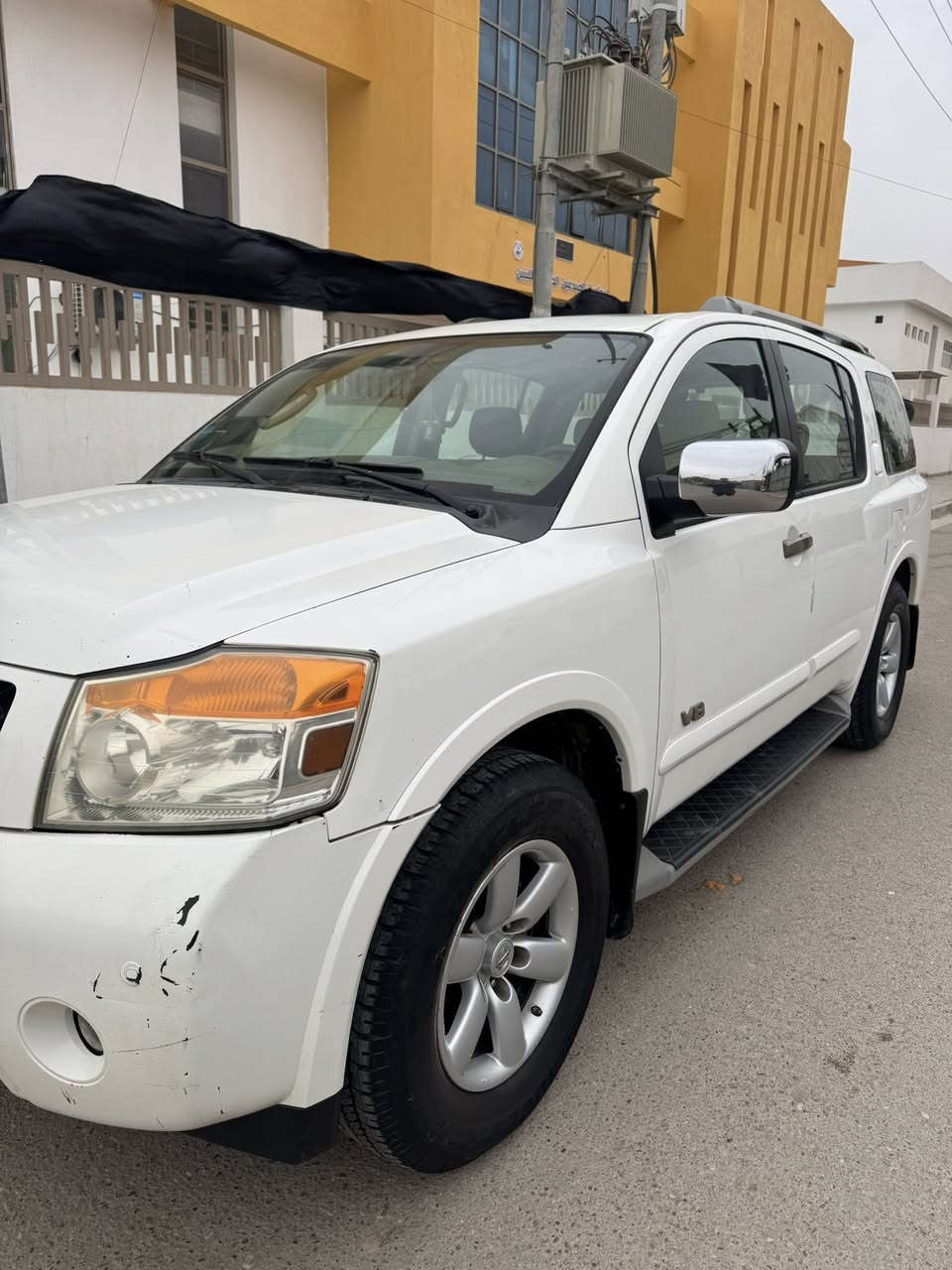 السلام عليكم 
ارماده موديل 2009 خليجي
فئه SE
رقم بغداد باسمي 
السعر  125 ورقه 
مكان السياره  بغداد _ الحسينيه الراشديه 
محرك  ٨ سلندر 
كير ومكينه مكفولات ما مفتوح 
ضررها جاملغ خلفي شي بسيط 
وباب خلفي صبغ عله كد شبر 
تخم تاير جديد شاده 

*********** احمد
