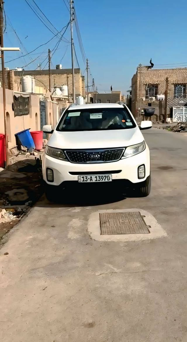 سورنتو 2014 شكل 2015 ابيض
وارد خليجي بيه باب مرشوش 
محرك 6سلندر+مبدل كازكيت 
نضام الإيكو 
حساسات امامي وخلفي
مرايات كهرباء 
اشاير بل مري 
سبعة راكب 
ثلاث قطع تبريد 
تحكم ستيرن
السيارة بأسمي 
السيارة نظيفة مالجناي 
تحويل ثاني يوم 
تخم تاير جديد 
تبريد ثلج 
حداديه جديده 
رقم ميسان الجديد 
مكان السياراه ذي قار قضاء الشطره 
سعر187وبيه مجال
للاستفسار اكثر وتساب فقط 
***********
