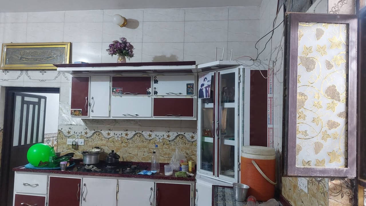 بيت للبيع مساحة ٢٠٠متر بي محلات ٢حاليا مئجرات العنوان بغداد الحسينيه الراشدية شارع الخدمات مسقط قرب مستشفى التركي قريب على مطعم ابو خميس الاستفسار على رقم ***********هاذابي واتساب السعر على الخاص
