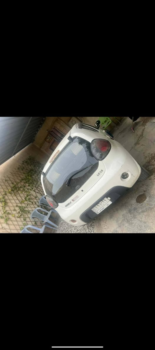 سلام عليكم باندا للبيع موديل 2012  سنويه 2028
حساسات شاشه كامره وكير ومكينه
غرفه حداديه تخم ياير جديد سياره نضيفه وتجي وشوف بعينك
سعر 39وبيها مجال العنوان الحر سواده ***********
