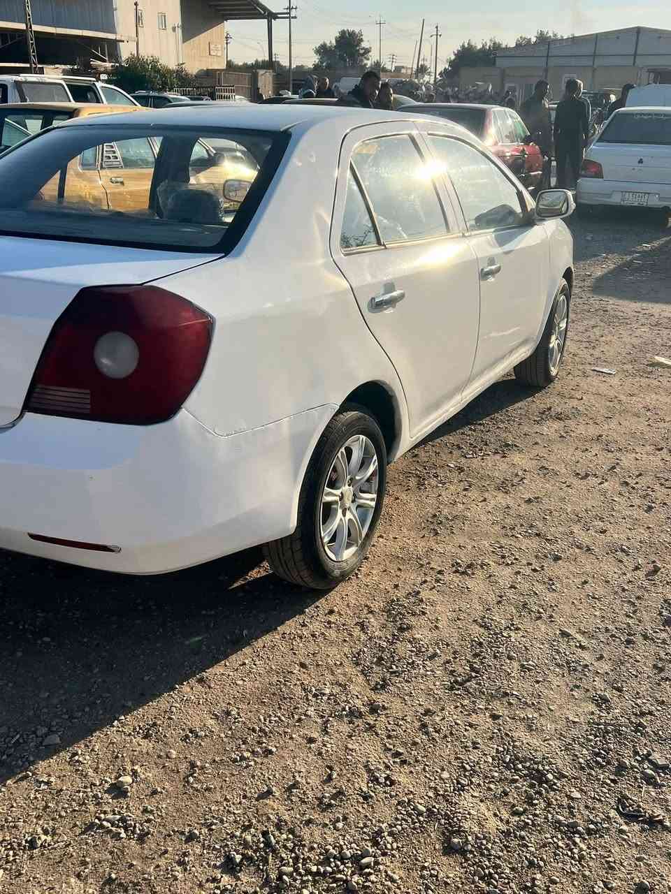 جلي ام كي موديل 2012 سنويه 29مالكه ابكربله شارع الحولي مصبوغه حزام /*********** مكاني نجف سعرهه 25
