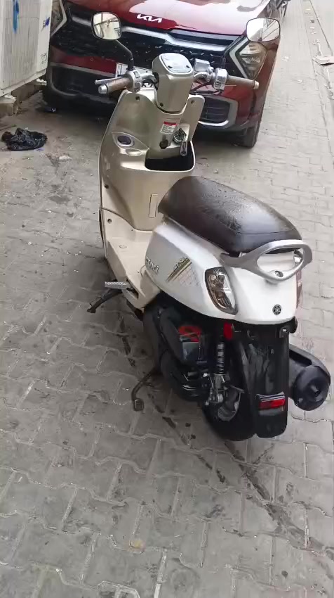 سلام عليكم بوليس ربمه للبيع كامله من كلشي شلعه معدل كهربائيات نعومه مكاني قرب تانكي باب الشرجي سعرها مليون و200 رقم ***********m***********
