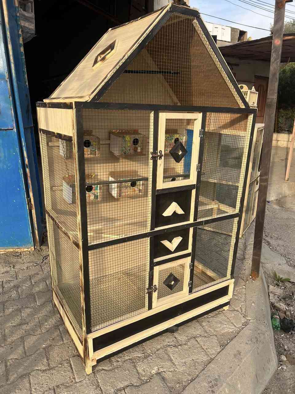 متوفر
شغل درجه اول 
ارتفاع 180
النزال 60 
العرض 120
العنوان كركوك قرب جسر ولاده 
***********
