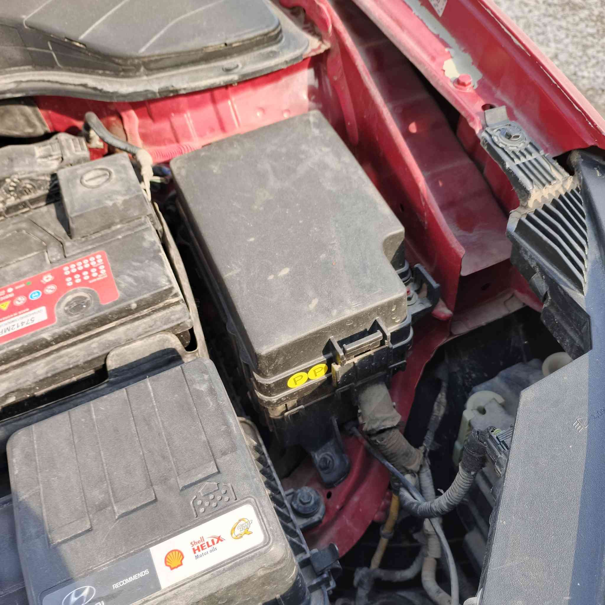 هونداي كونا موديل 2022 ماشية 54
رقم بغداد بسمي سعر 130 وبيهة مجال بسيط 
 حادث بنيد وجاملغ سيارة ليبل واحد
محرك 2000 دوش 
عندي بيها سونر   
نظام اطفاء وتشغيل عند التوقف بالازدحام 
لد نهاري أمامي خلفي 
شاشه ايباد تاب اندرويد كبيره  
رادار خلفي  وامامي 
كامره خلفيه دواره
فول تحكمات سترين 
خروج عن المسار 
3 انظمة قياده  
نظام الانحدار 
 مانع انزلاق                                  
الاستفسار ***********
