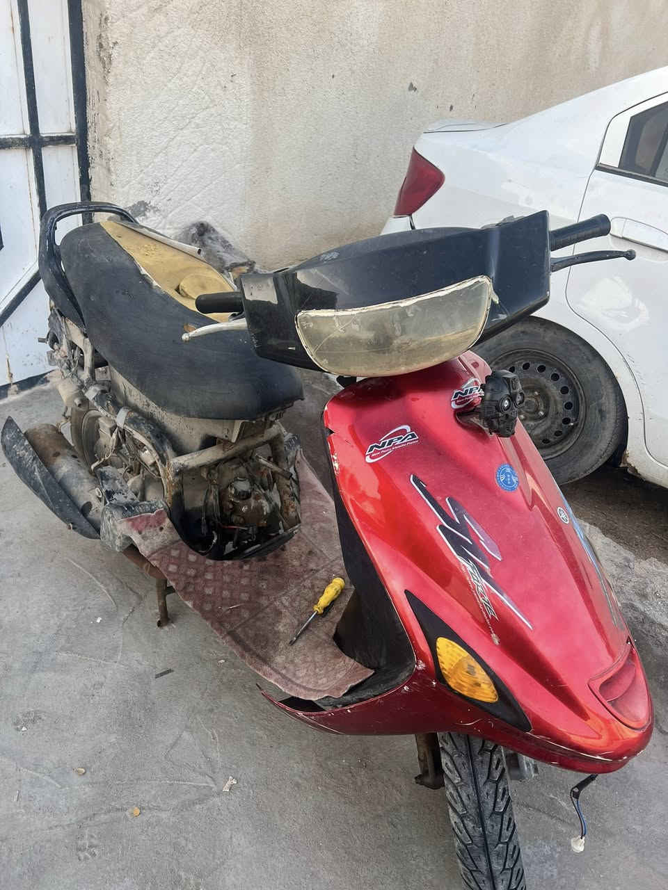 فراشه للبيع شغاله بس أبيع كوم حديد هلموجود مكاني بصره سعر ١٧٥ قفل قفل رقمي ***********
