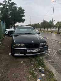 BMW  E36   موديل 1990 السياره  محركه 6 سلندر تك فانوص  كير ZF نمره طوي...