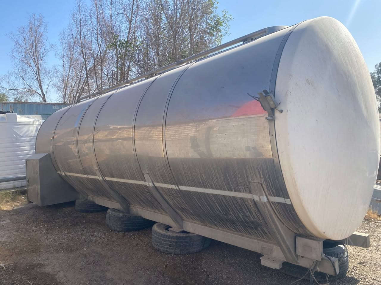 تانكي للبيع ١٥ طن التانكي زيرو مامشتغل للاستفسار ***********
