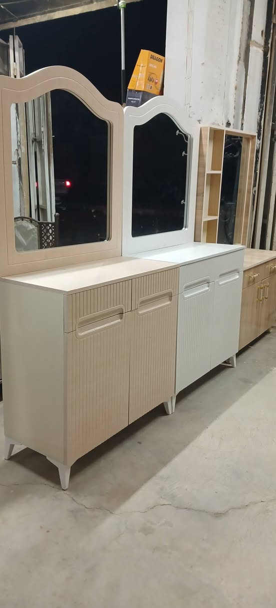 وصول ميز تواليت موديل حديث حلو ومرتب / العنوان بيجي شارع المصرف مقابل مدرسة الفضيله للبنات / للاستفسار /*********** /***********
