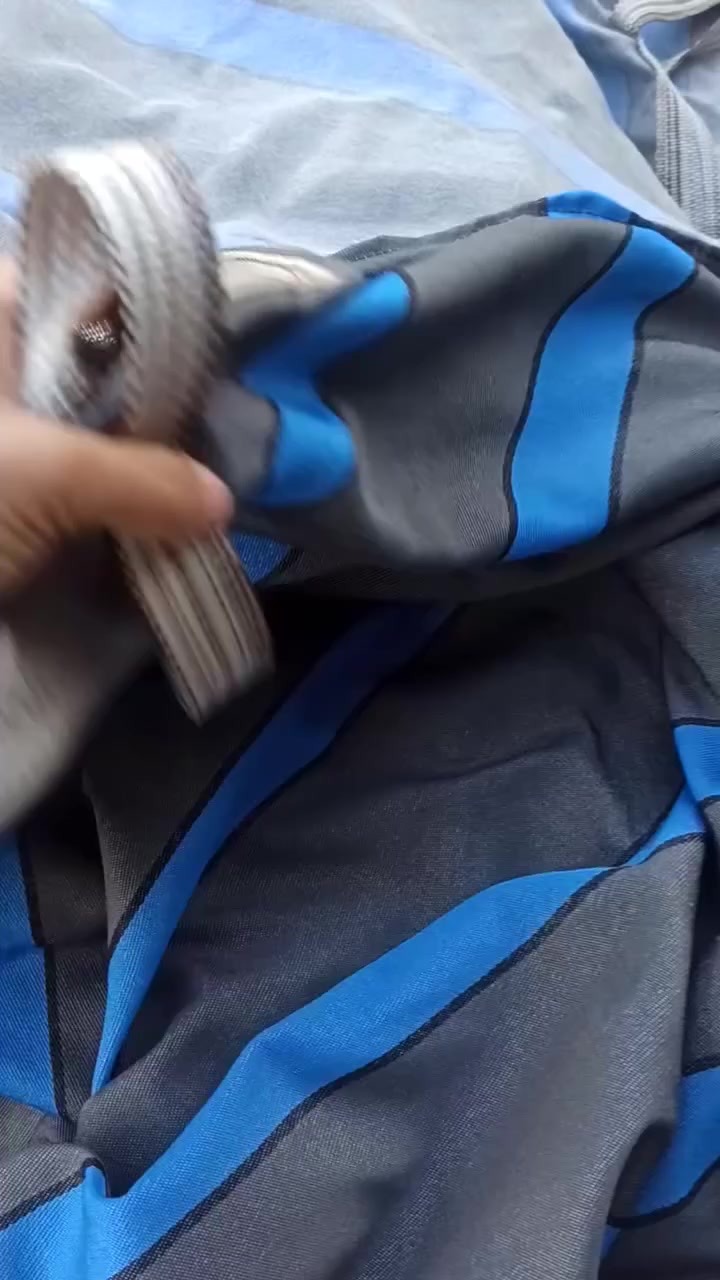 9 جوادر للبيع شغل درجه اولى جديد هنه والقماش مالتهن جدد يعني ابد مامستعملات  شغل درجه اولى حديد ابو الانجين وهاي نصبته الجادر بالمنشور موضح والفيديو موضح بيه     طوله 8 وعرضه 4 الجادر الواحد مكاني النجف سعر الجادر الواحد 675 وبيه مجال قليل  رقمي للاستفسار *********** اخوان الله شاهد شغلهن درجه اولى ادخل للفديو وشوف الشغل وخادم
