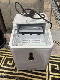 صانعة ثلج • جديدة