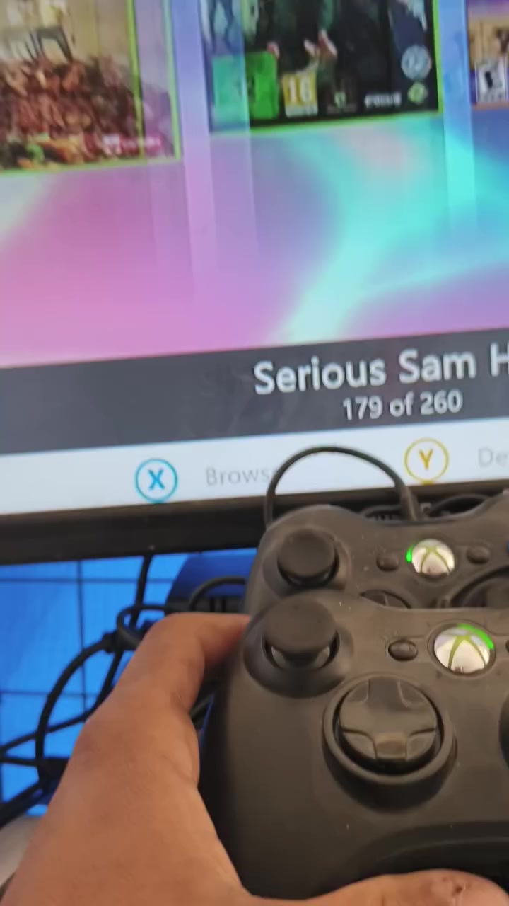 السلام عليكم اكسبوكس 360 للبيع فول بي 260لعبة حرب  call of duty بأجزائها بيس فيفا أشكال بي ويا يدتين جديدات الله شاهد سبب البيع لعدم التفرغ اليريد يتصل أو يراسل ***********
