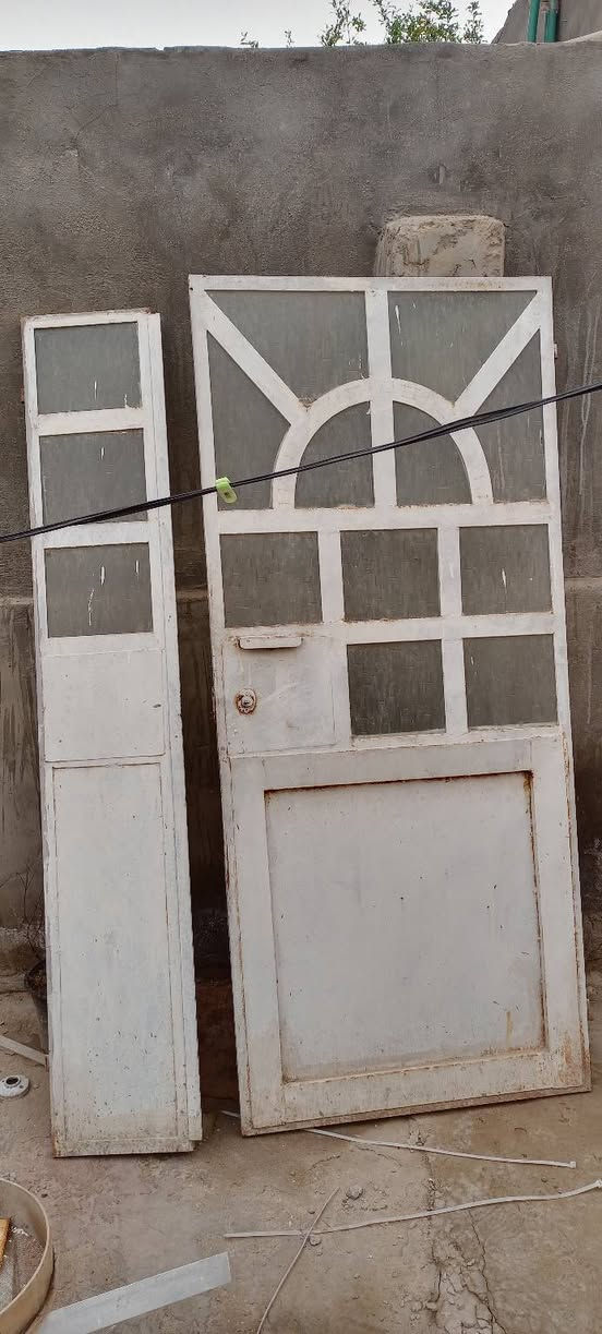 شباج طول متر ونص وعرض متر و١٤٠جديد ،وباب طلاكه وربع مال استقبال عايز جرجوبه وباب حوش طلاكه وربع عايز لحيم الجرجوبه من جوه وباب زغير مال مكشوفه للبيع ب١٥٠ كلهن قفل


**إذا كنت صاحب هذا الإعلان وتريد حذفه لأي سبب، رجاءا أرسل رسالة إلى الدعم الفني**