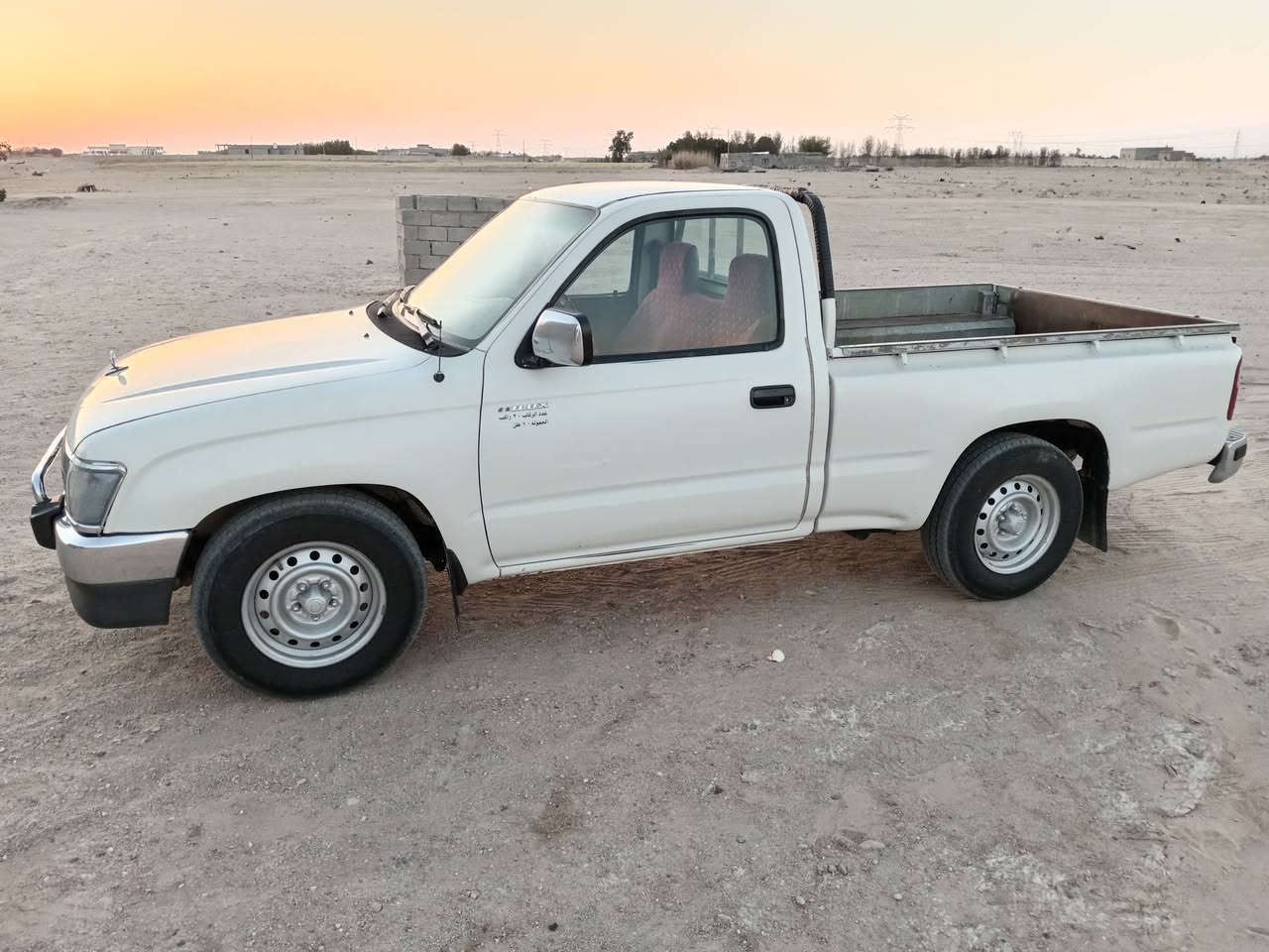 للبيع تويوتا ٢٠٠١ مكفوله كفاله عامه رقم كربلاء انكليزي بسمي المكان البصره الزبير الاتصال على الرقم ***********
