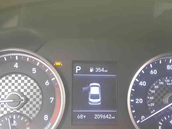 السلام عليكم 
النترا ٢٠٢٠امريكي محرك ٢٠٠٠ دوش حادثه جالملغ ايمن وبنيد بس ماواصل للبدنه 
كفالة الصدر والكير والمحرك تبريد تدفئة 
شغالة السيارة كبل للشارع
مصفرة هيئة وبحث وغرامات مرورية
باسمنا تحويل مباشر ورقمها بغداد 
السعر ١٤٢ وبيهه مجال
مكانهه بغداد الراشدية 
*********** بغداد
