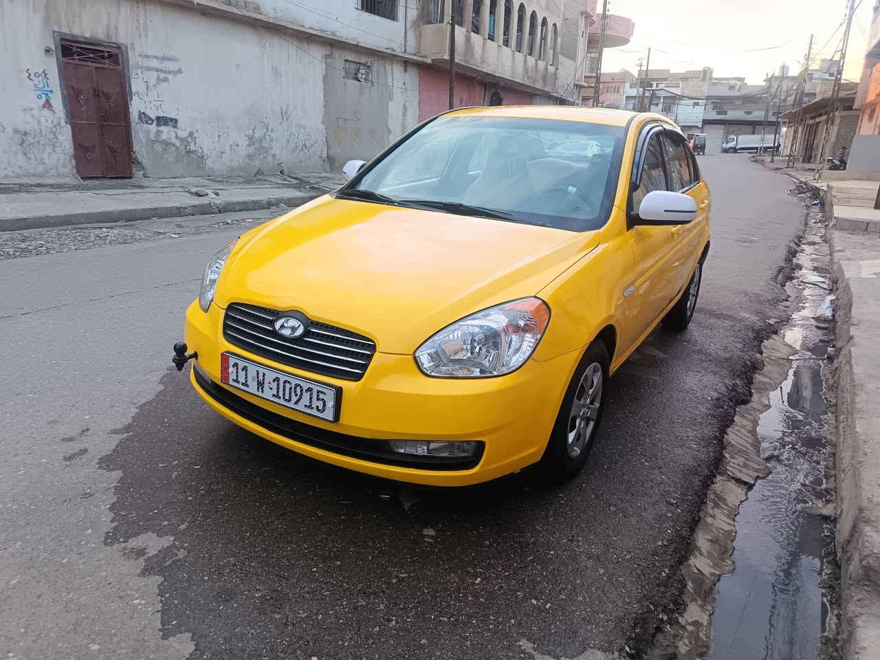 السلام عليكم اكسنت كوري 2011 بيها طخة صغيرة حيل بوجها الجاملغ الخلفي موضحة بل الصورة فقط مكينتها كيرها شرط التحويل فقط تأخذها صافية هيئة وغرامات كاربون مامسجل السيارة بل الموصل الأيمن إذ حبيت خابر على راعيها هذا الرقم *********** كورك الاسيا *********** السيارة بدون دواخل خلاص خابر على راعيها واستفسر منو
